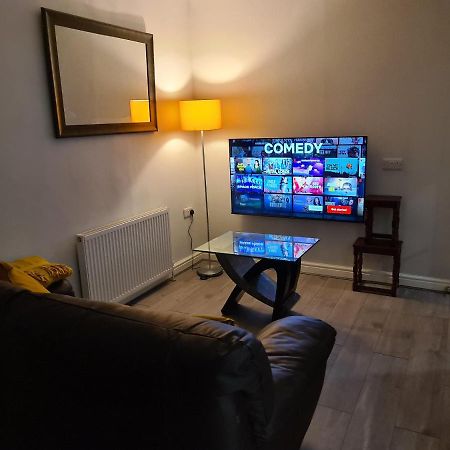 Whole House - 4 Bedrooms - Parking - Sleeps 8 Birmingham Exteriér fotografie
