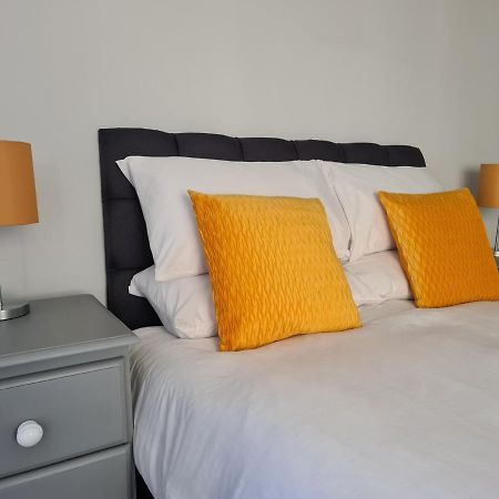 Whole House - 4 Bedrooms - Parking - Sleeps 8 Birmingham Exteriér fotografie
