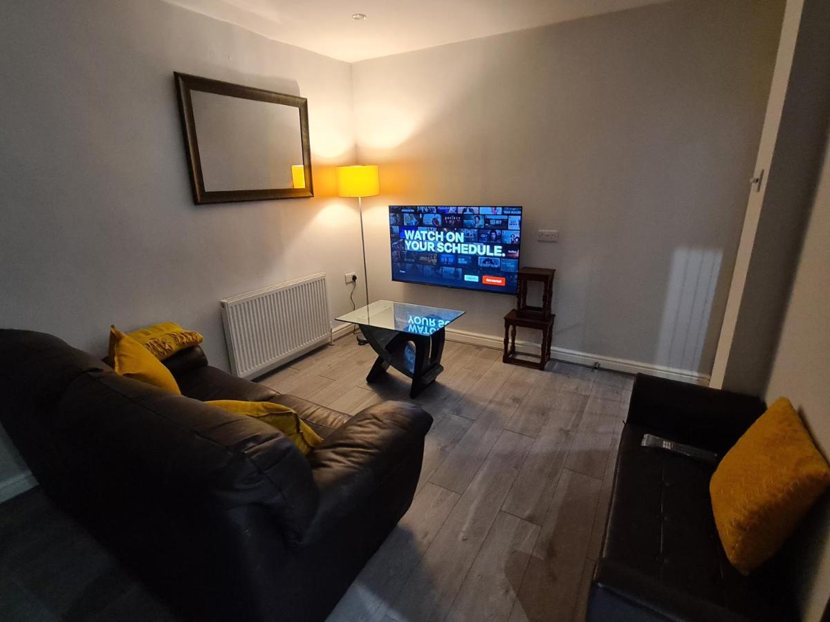 Whole House - 4 Bedrooms - Parking - Sleeps 8 Birmingham Exteriér fotografie