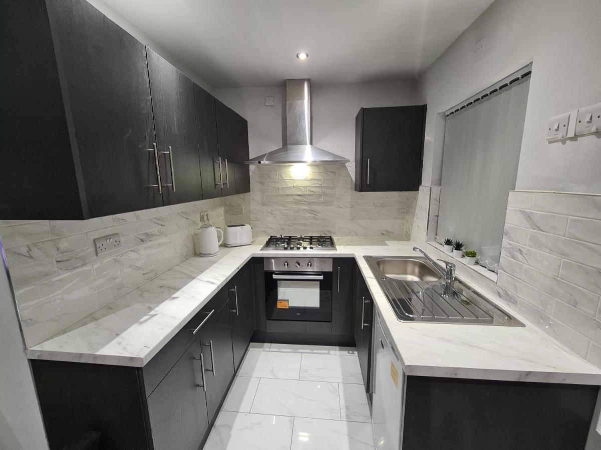 Whole House - 4 Bedrooms - Parking - Sleeps 8 Birmingham Exteriér fotografie