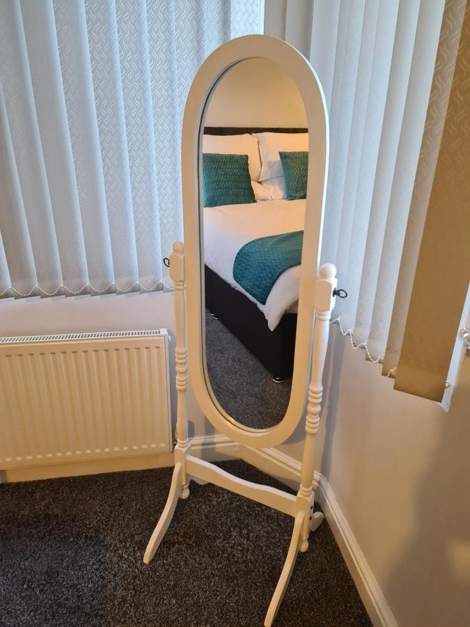 Whole House - 4 Bedrooms - Parking - Sleeps 8 Birmingham Exteriér fotografie