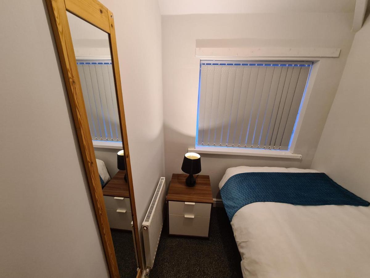 Whole House - 4 Bedrooms - Parking - Sleeps 8 Birmingham Exteriér fotografie