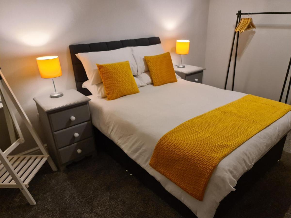 Whole House - 4 Bedrooms - Parking - Sleeps 8 Birmingham Exteriér fotografie