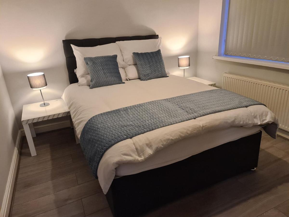Whole House - 4 Bedrooms - Parking - Sleeps 8 Birmingham Exteriér fotografie