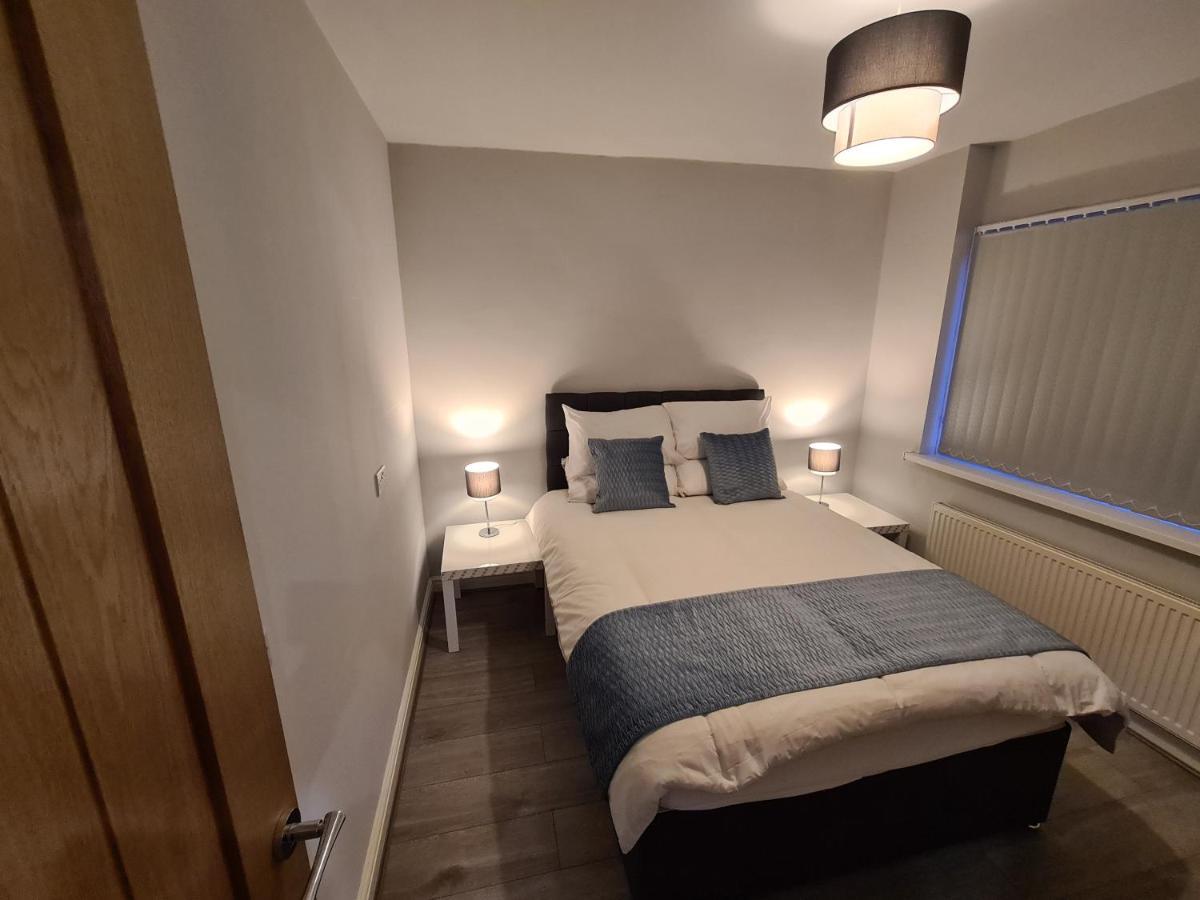 Whole House - 4 Bedrooms - Parking - Sleeps 8 Birmingham Exteriér fotografie